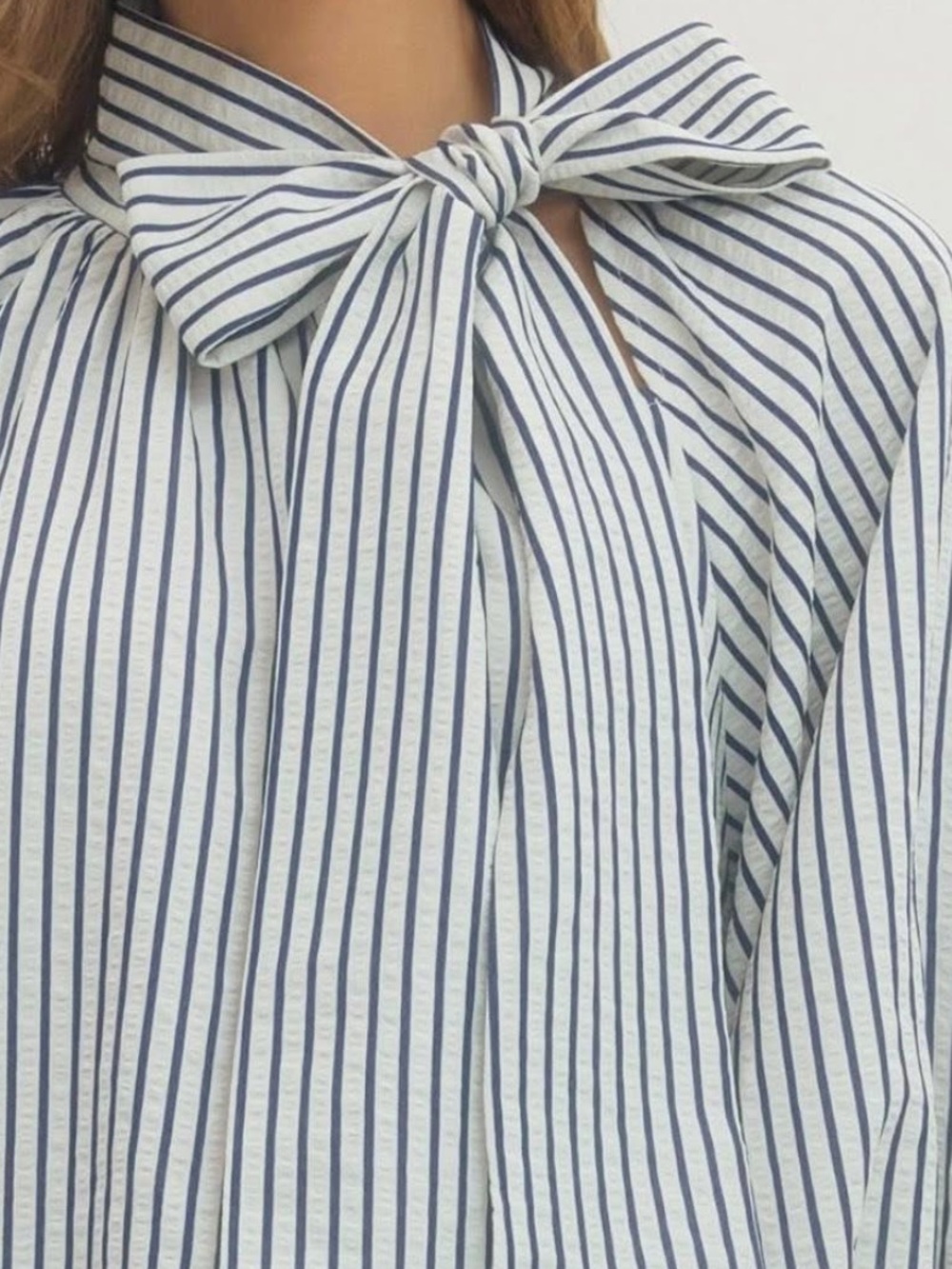 Entro Women’s Navy Striped Bow Tie L/S Blouse Medium NWT Preppy Nautical - Picture 2 of 8